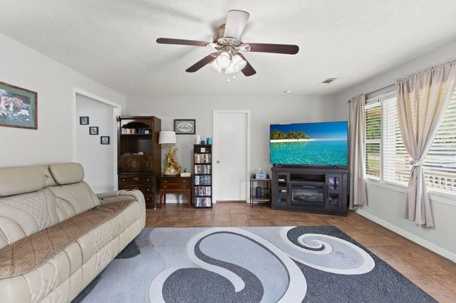1936 Central Avenue, Summerville, SC 29483