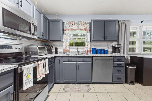 1936 Central Avenue, Summerville, SC 29483
