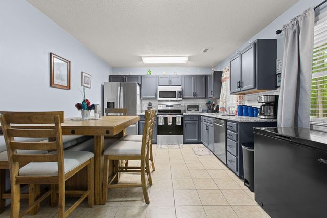 1936 Central Avenue, Summerville, SC 29483