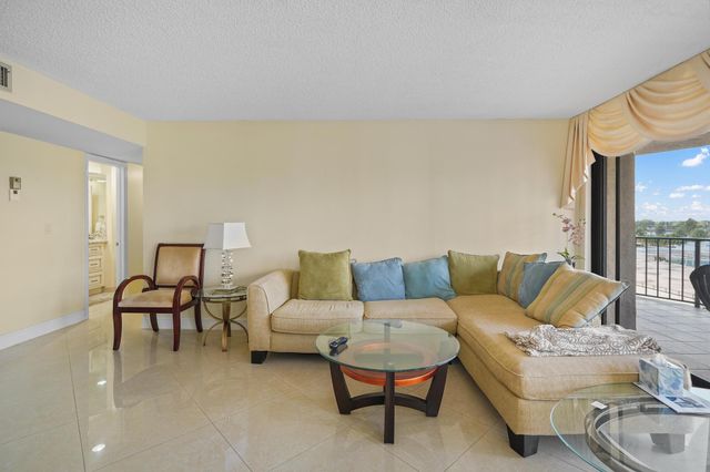 859 Jeffery Street 506, Boca Raton, FL 33487