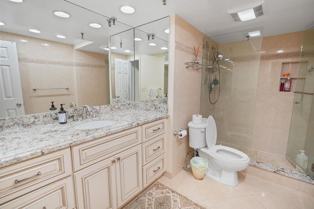 859 Jeffery Street 506, Boca Raton, FL 33487