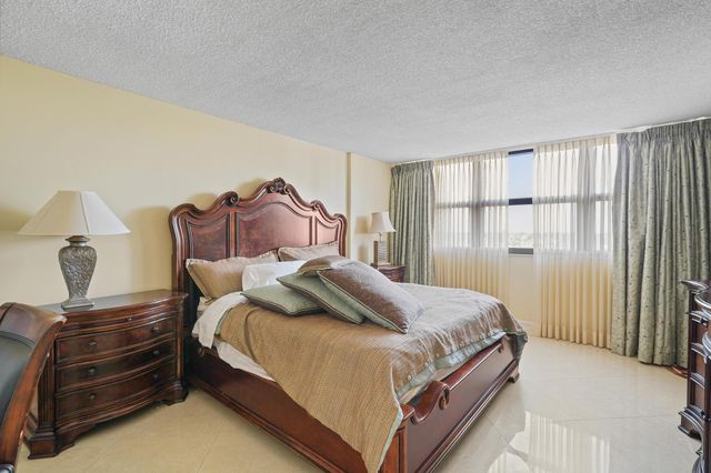 859 Jeffery Street 506, Boca Raton, FL 33487