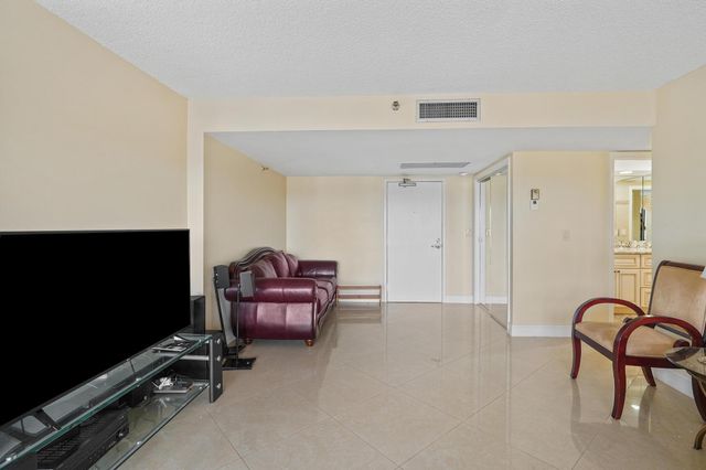 859 Jeffery Street 506, Boca Raton, FL 33487