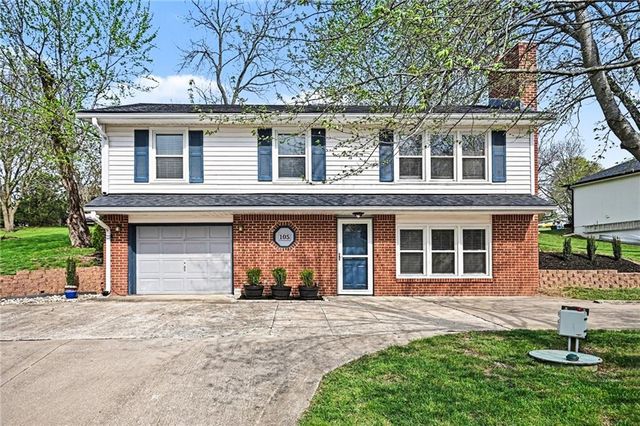 105 BEACH Drive, Lake Tapawingo, MO 64015