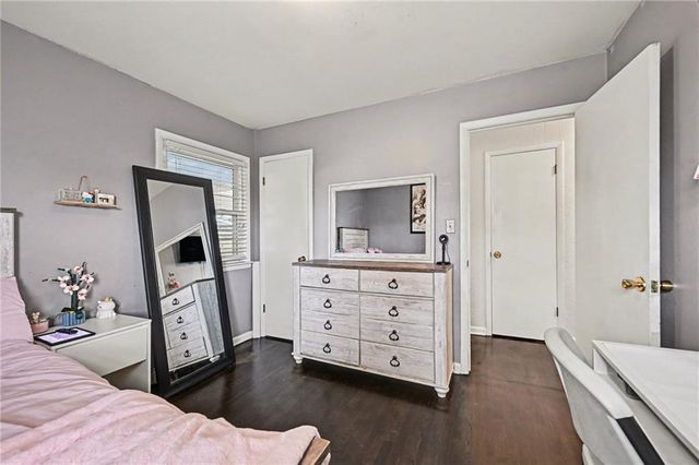 105 BEACH Drive, Lake Tapawingo, MO 64015