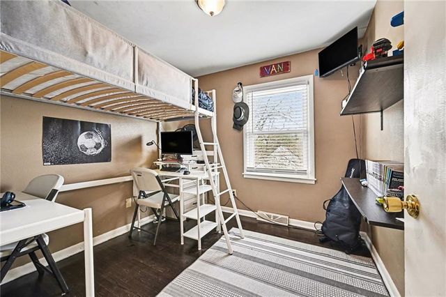 105 BEACH Drive, Lake Tapawingo, MO 64015