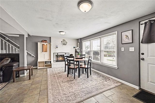 105 BEACH Drive, Lake Tapawingo, MO 64015