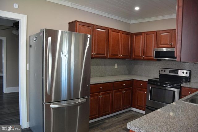 808 N WHITFORD RD, Exton, PA 19341