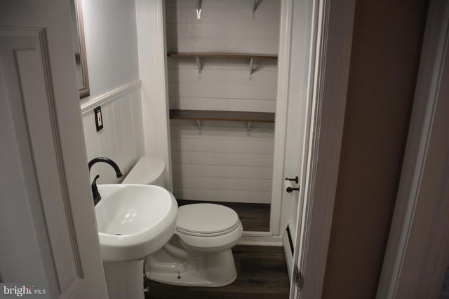 808 N WHITFORD RD, Exton, PA 19341