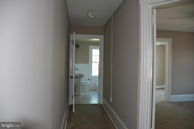 808 N WHITFORD RD, Exton, PA 19341