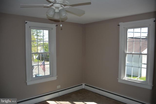 808 N WHITFORD RD, Exton, PA 19341