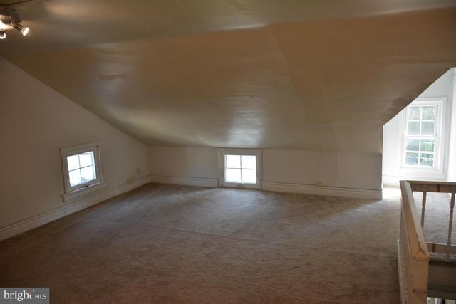 808 N WHITFORD RD, Exton, PA 19341