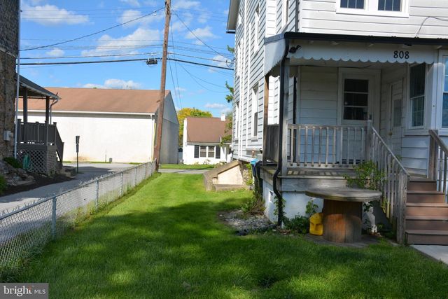 808 N WHITFORD RD, Exton, PA 19341