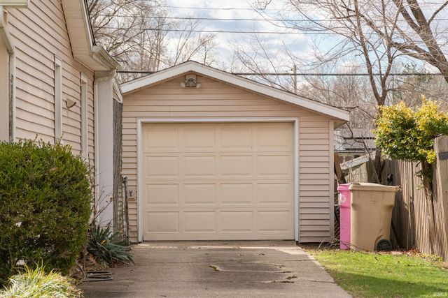 1715 Sterling Drive, South Bend, IN 46635
