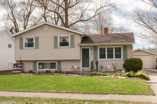 1715 Sterling Drive, South Bend, IN 46635