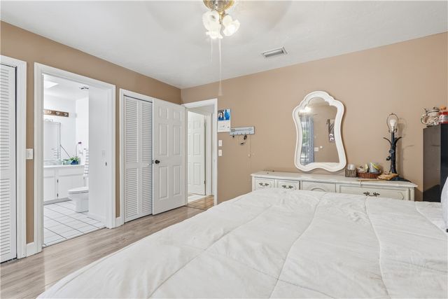 1850 25th Avenue, Vero Beach, FL 32960