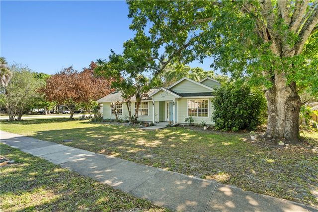 1850 25th Avenue, Vero Beach, FL 32960