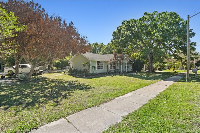 1850 25th Avenue, Vero Beach, FL 32960