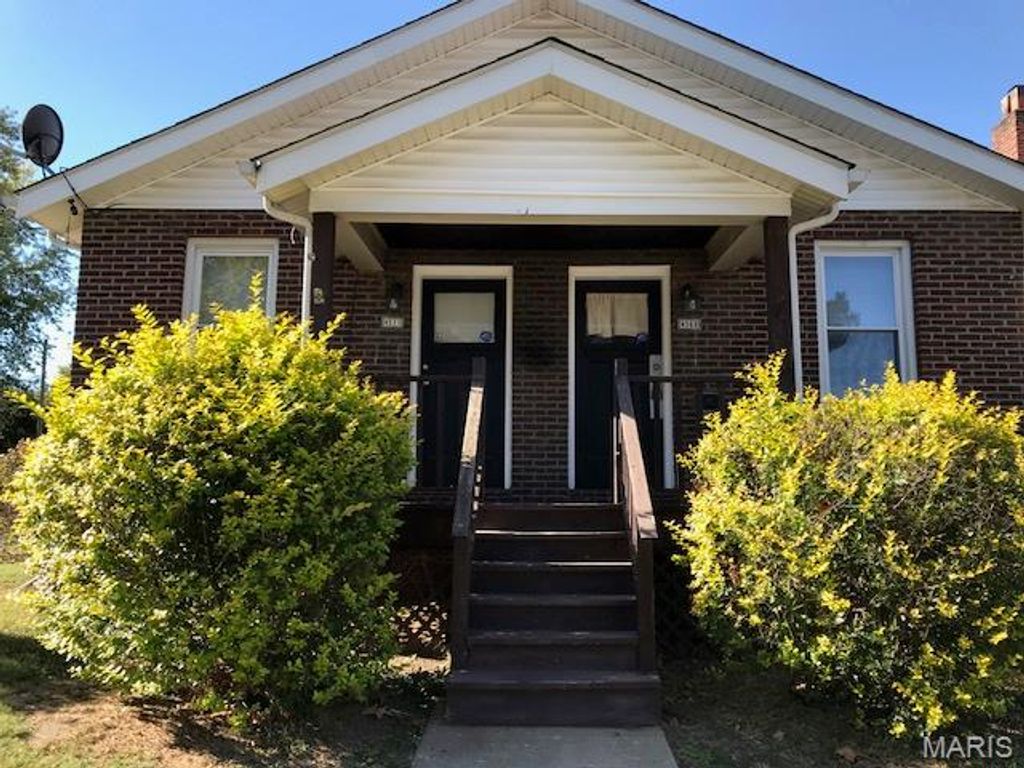 4569 Ray Avenue, St Louis, MO 63116