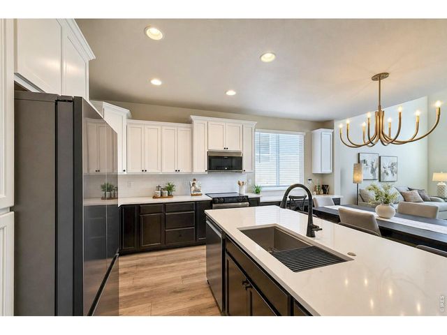 915 Snowy Plain Rd, Fort Collins, CO 80525