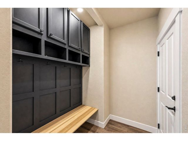 915 Snowy Plain Rd, Fort Collins, CO 80525
