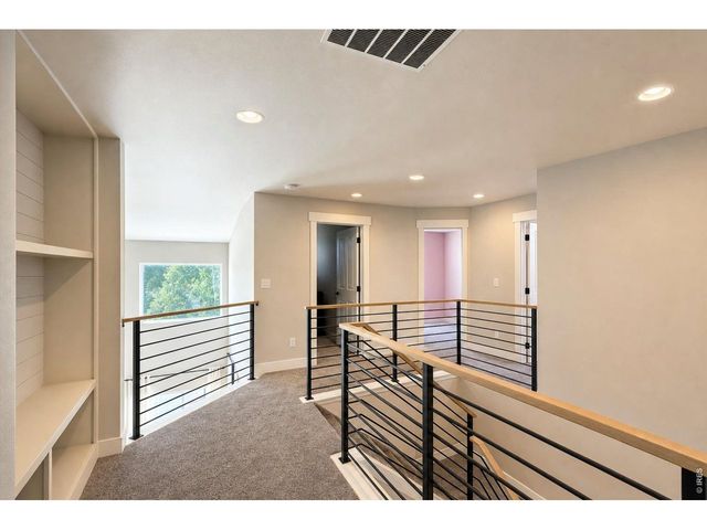 915 Snowy Plain Rd, Fort Collins, CO 80525
