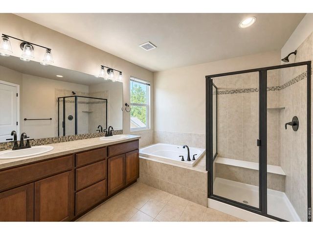 915 Snowy Plain Rd, Fort Collins, CO 80525