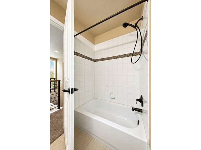 915 Snowy Plain Rd, Fort Collins, CO 80525