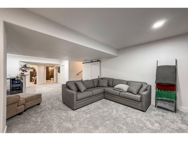 915 Snowy Plain Rd, Fort Collins, CO 80525