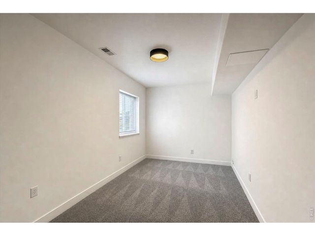 915 Snowy Plain Rd, Fort Collins, CO 80525