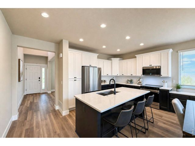 915 Snowy Plain Rd, Fort Collins, CO 80525