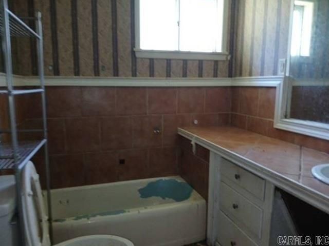 1132 Wallace Street, Malvern, AR 72104