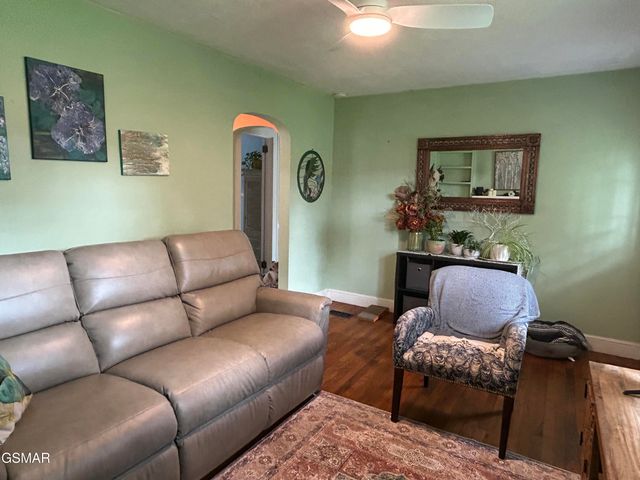 946 E Moody Avenue, Knoxville, TN 37920