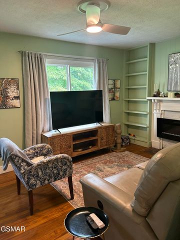 946 E Moody Avenue, Knoxville, TN 37920