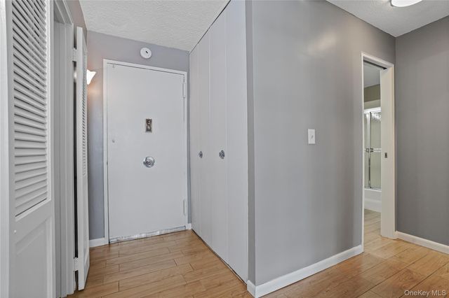 200 High Point PH6, Hartsdale, NY 10530