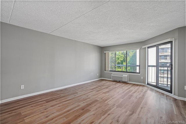 200 High Point PH6, Hartsdale, NY 10530