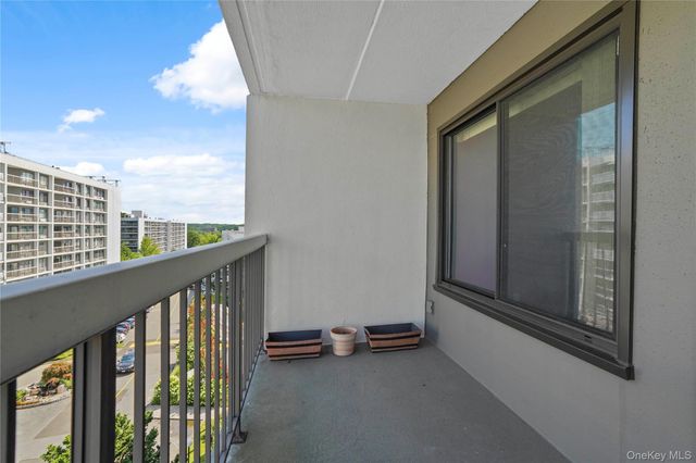 200 High Point PH6, Hartsdale, NY 10530