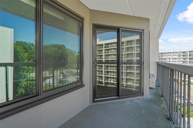 200 High Point PH6, Hartsdale, NY 10530