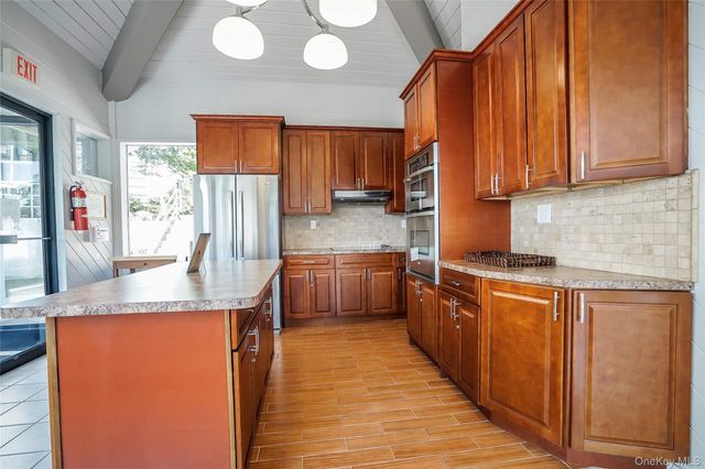 200 High Point PH6, Hartsdale, NY 10530
