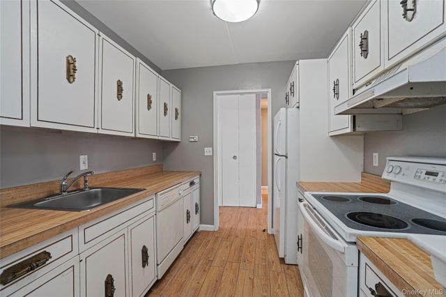 200 High Point PH6, Hartsdale, NY 10530