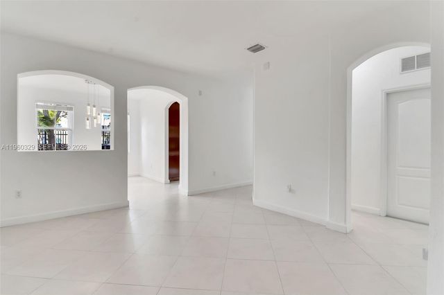 11321 NW 84th St, Doral, FL 33178