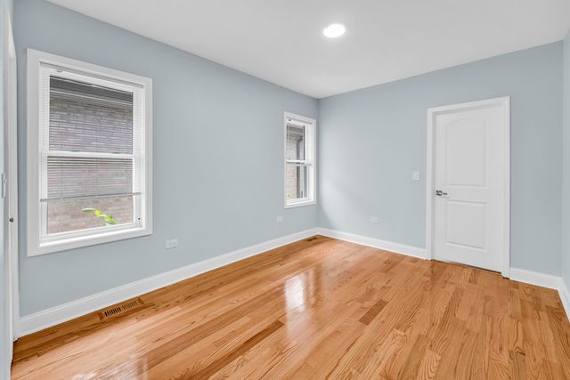 1115 N Taylor Avenue, Oak Park, IL 60302