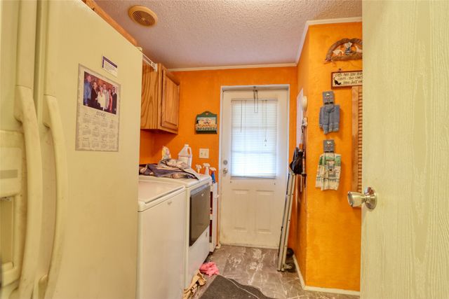 385 County Road 161, Streetman, TX 75859