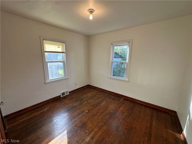 815 Detroit Avenue, Youngstown, OH 44502