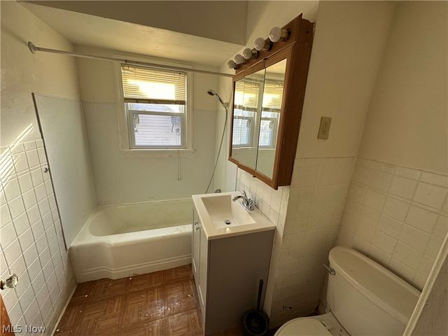 815 Detroit Avenue, Youngstown, OH 44502
