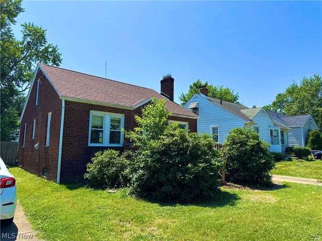 815 Detroit Avenue, Youngstown, OH 44502