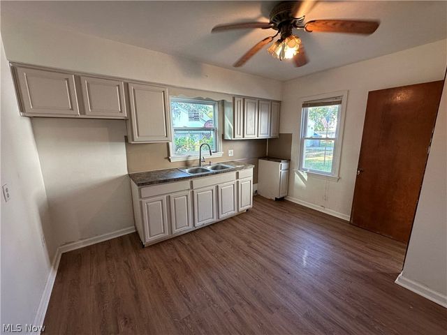 815 Detroit Avenue, Youngstown, OH 44502