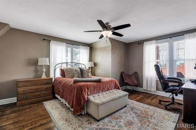 5753 Lindenwood Avenue, St Louis, MO 63109