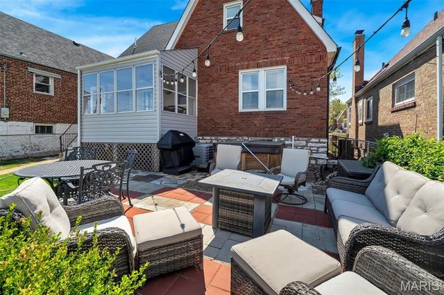 5753 Lindenwood Avenue, St Louis, MO 63109