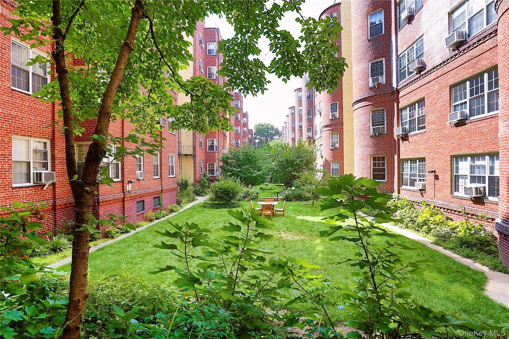 77-12 35 Avenue A51, Jackson Heights, NY 11372 — photo 3